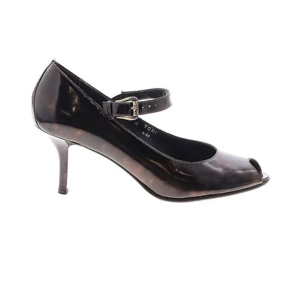 Donald J Pliner Patent Leather Pumps size 6.5 - Picture 1 of 2